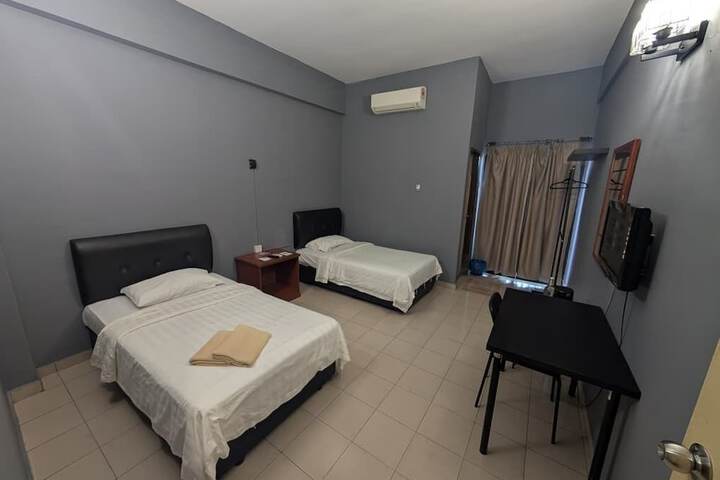 Room 14 of 37