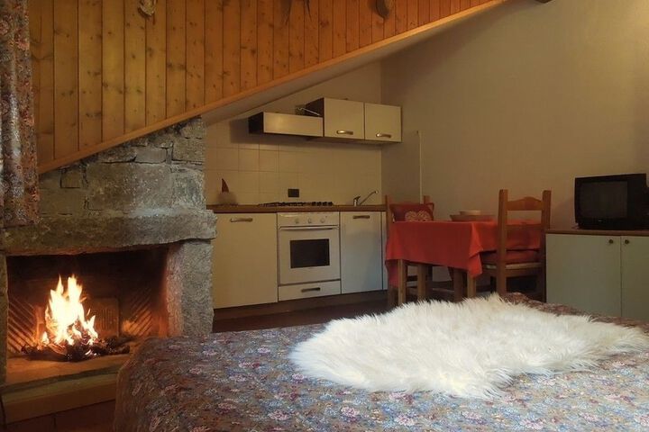 Room 9 of 35