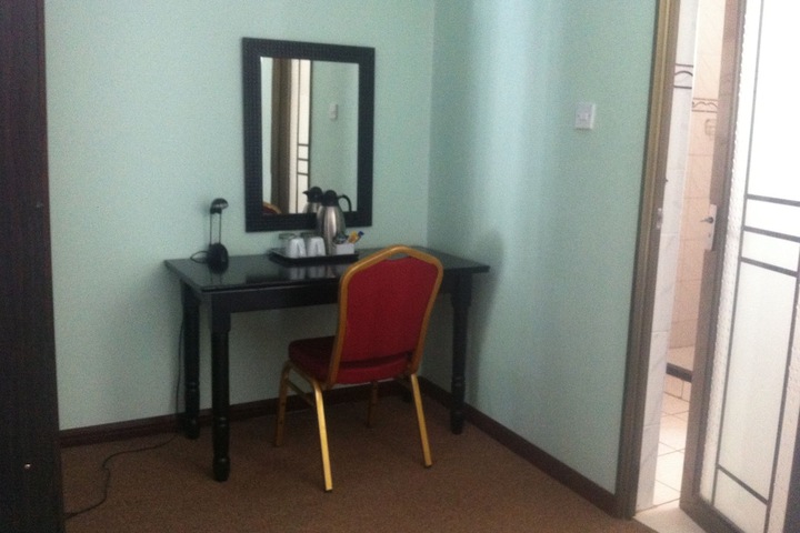 Room 11 of 22