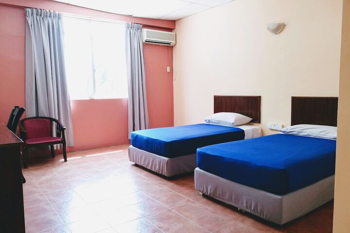Room 8 of 31