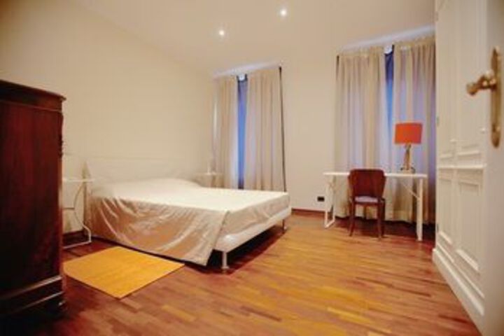 Room 4 of 13