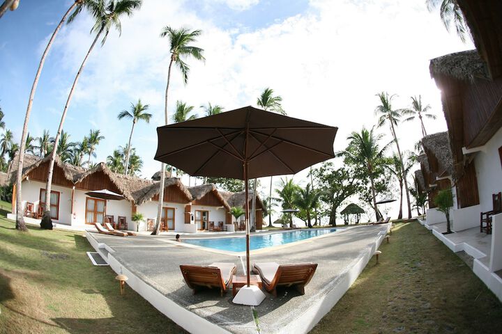 Hotel with Pool