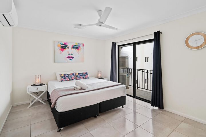 Room 10 of 60