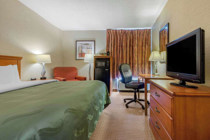 Room 9 of 39