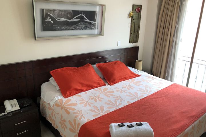 Room 11 of 40