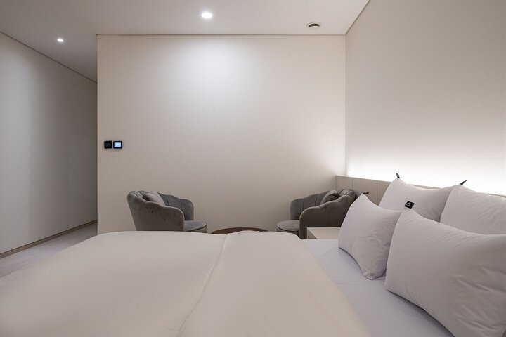 Room 31 of 104