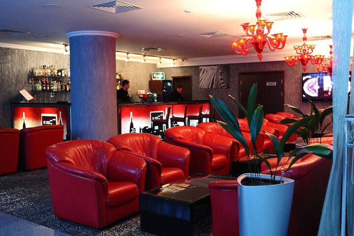 Lounge 51 of 71