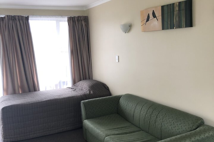 Room 15 of 44