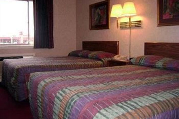 Room 3 of 3