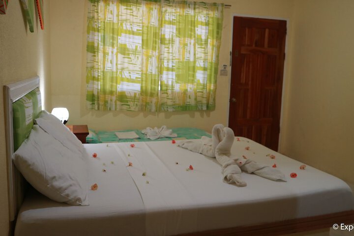 Room 15 of 38