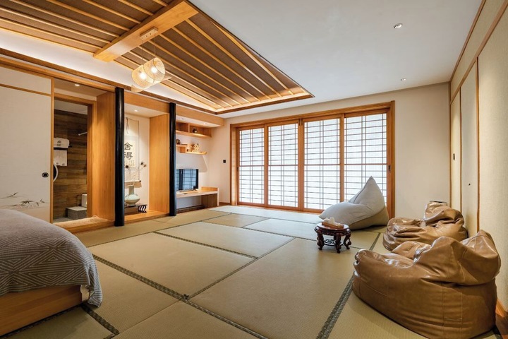 Room 41 of 259