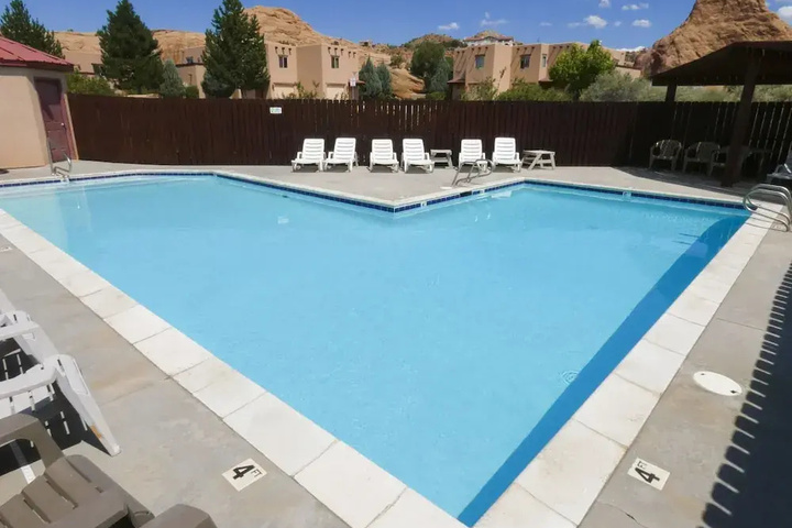 Pool 9 of 13