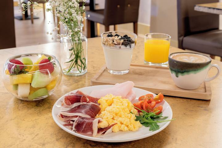 Breakfast meal
