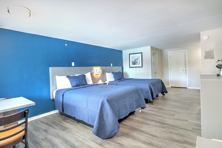 Room 44 of 99