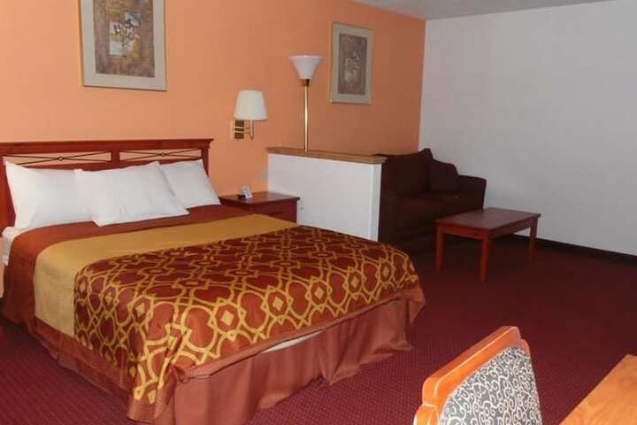 Room 4 of 14