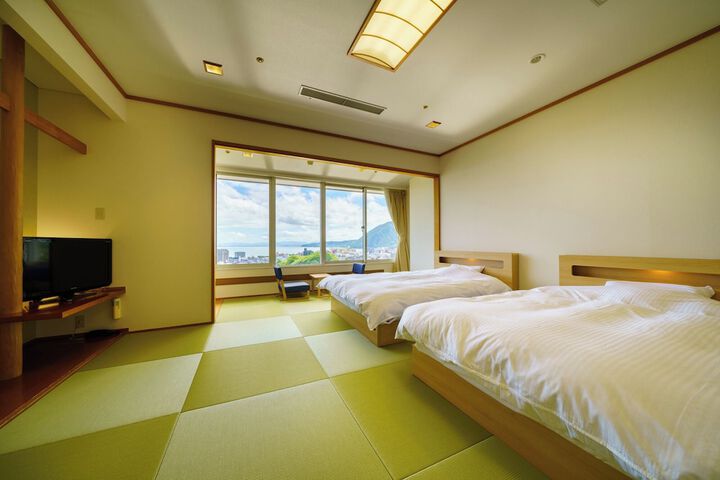 Room 7 of 36