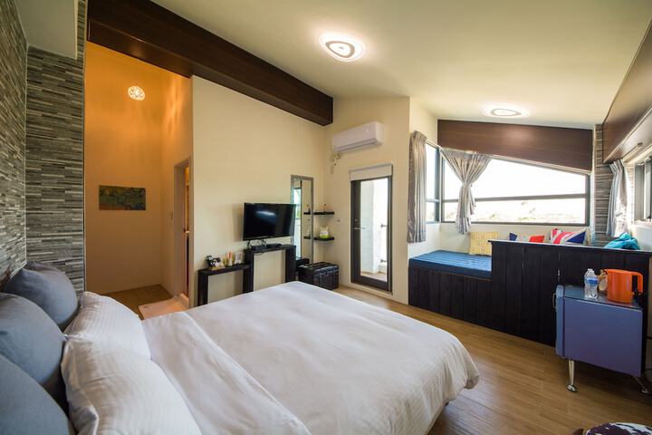 Room 28 of 38