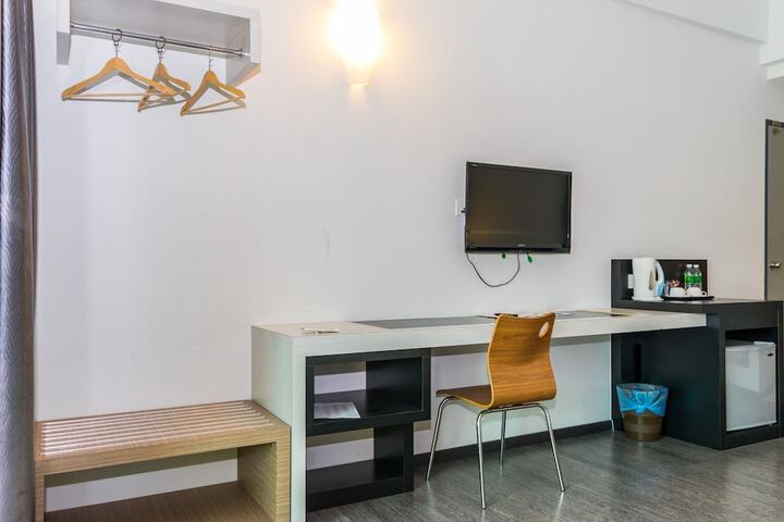 Room 12 of 41