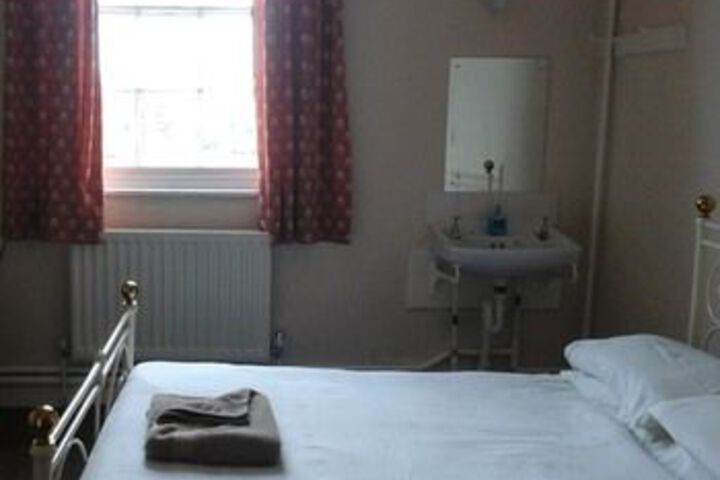 Room 16 of 29