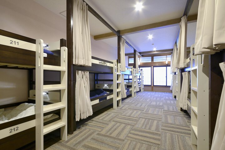 Room 13 of 48