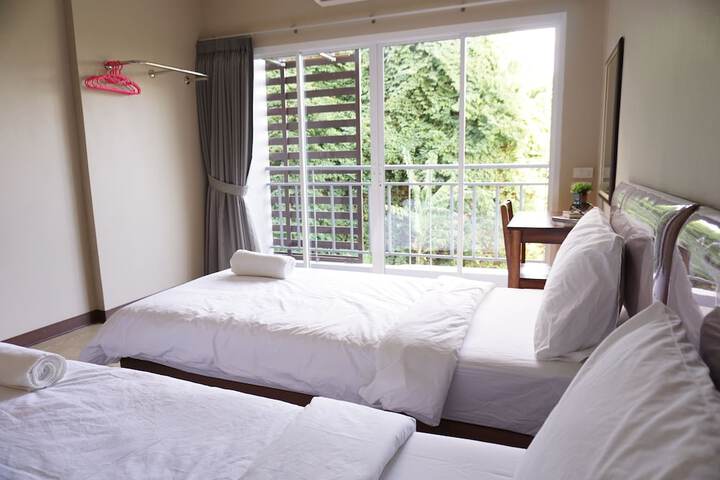 Room 21 of 48