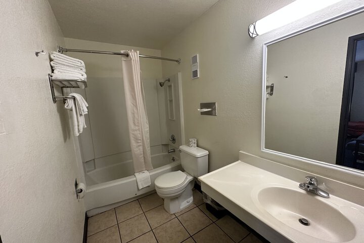 Room 16 of 21
