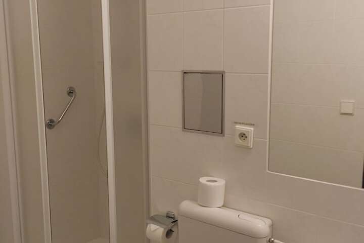 Room 27 of 54