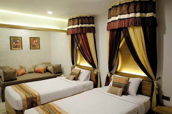 Room 35 of 54