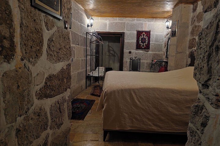 Room 156 of 578