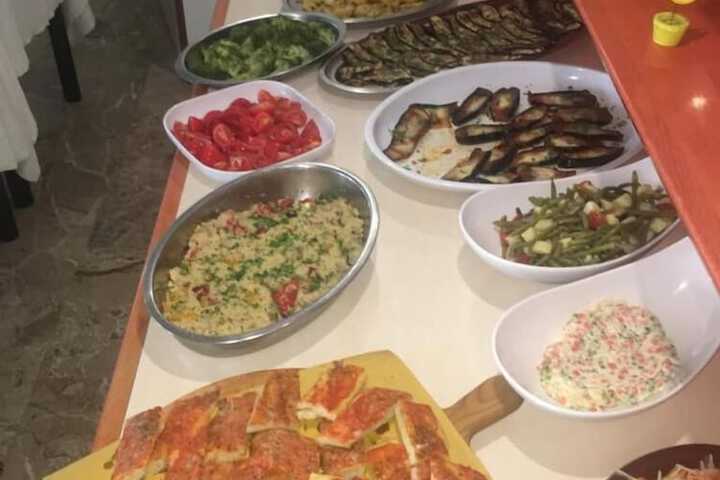 Dining 45 of 58
