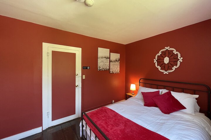 Room 13 of 43