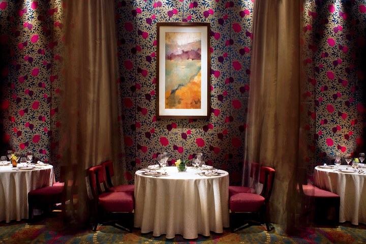 Dining 72 of 102