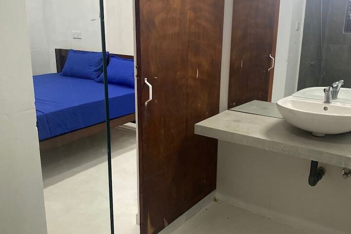 Room 14 of 47
