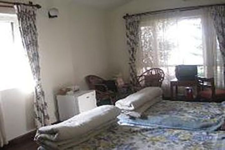 Room 17 of 27