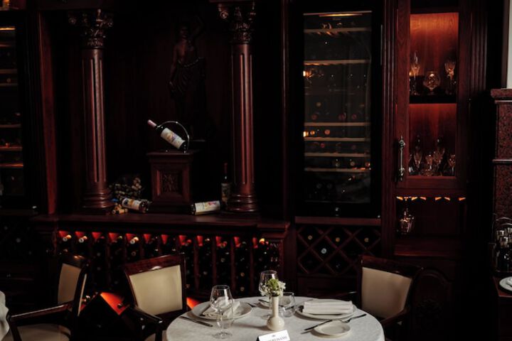 Dining 66 of 95