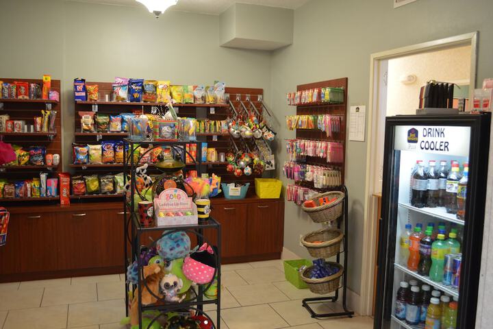 Snack bar