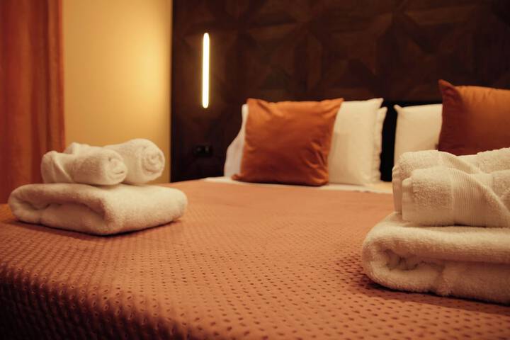 Room 27 of 183