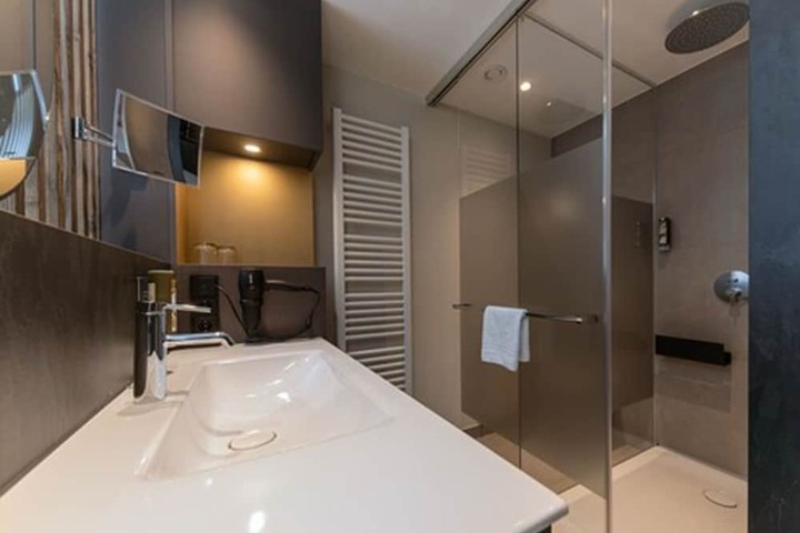Bathroom Interior Photo