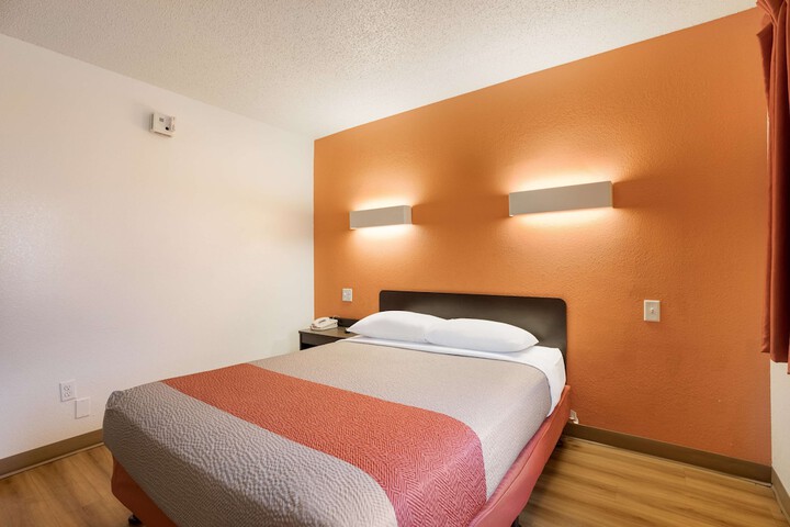 Double Room Disability Accessible (7 of 12)