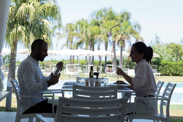 Dining 42 of 107