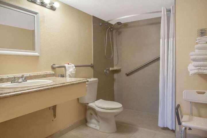Room 9 of 12