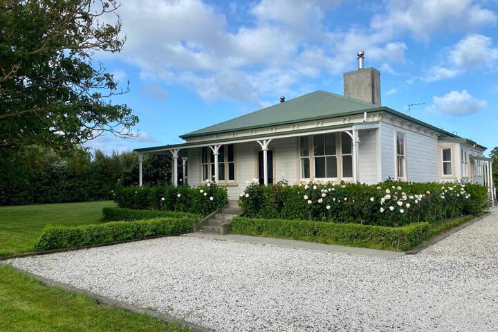 Exterior of Bothams Beauty - Blenheim Holiday Home