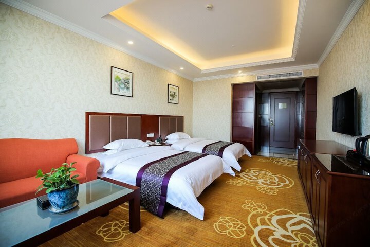 Room 19 of 50