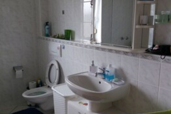 Room 7 of 71