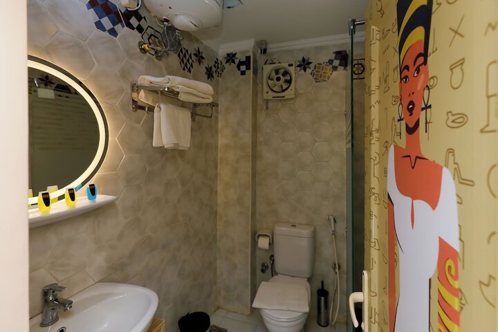Room 56 of 84