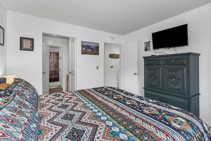 Room 2 of 16