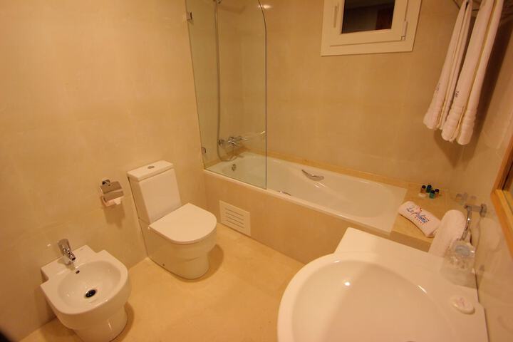 Clean Restrooms