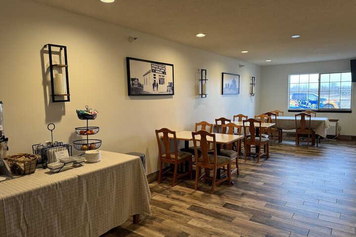 Breakfast/Coffee Service 30 of 32