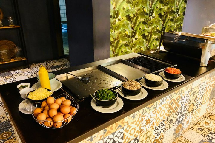 Breakfast/Coffee Service 207 of 275