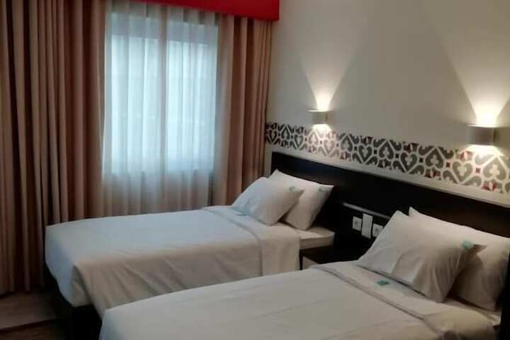 Room 15 of 38